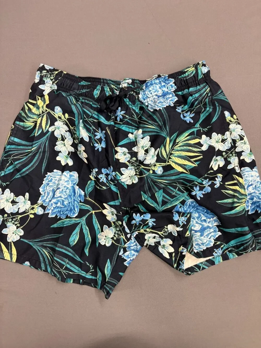 MENS OLD NAVY SWIM TRUNKS Shorts Draw String lined BLUE Flowers Hawaiian Small